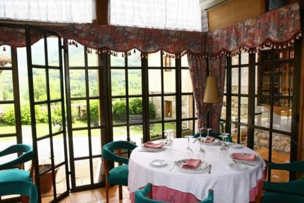 Hotel Posada Del Pas Онтанеда Экстерьер фото